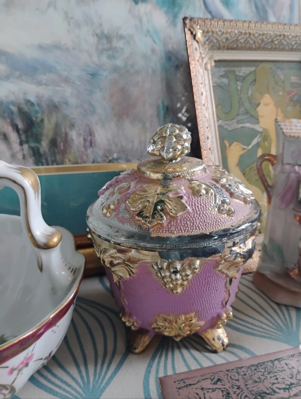 Vintage, Gold Gilted Lidded Candy Jewelry Bowl, Grape Leaf